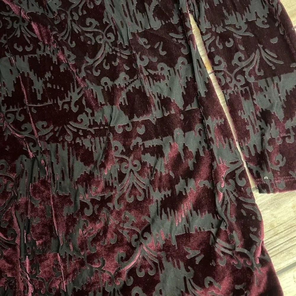Simply Vera Wang crushed velvet shirt - size medium (burgundy)